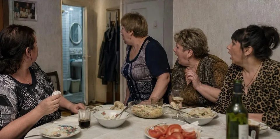 Я не стала сперечатися з чоловіком і свекрухою, хоча вже розуміла, що цей вечір вони запам’ятають надовго.